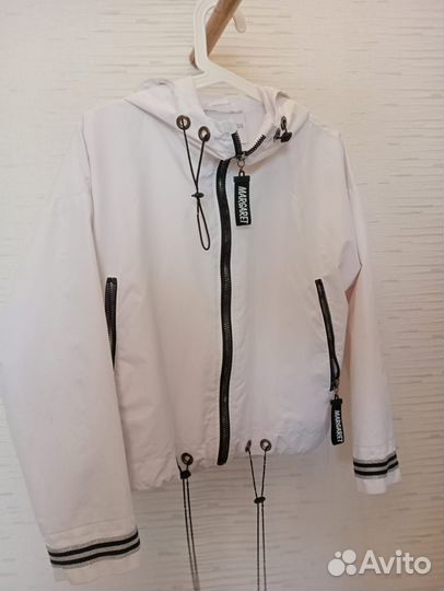 Ветровка для девочки