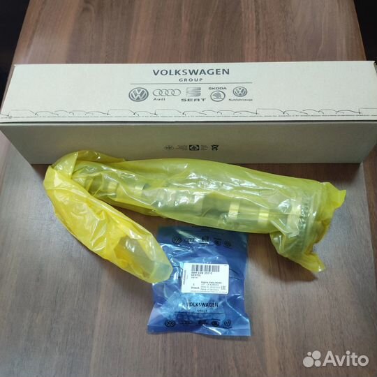 Распредвал оригинал Германия новый VAG 06J109021G