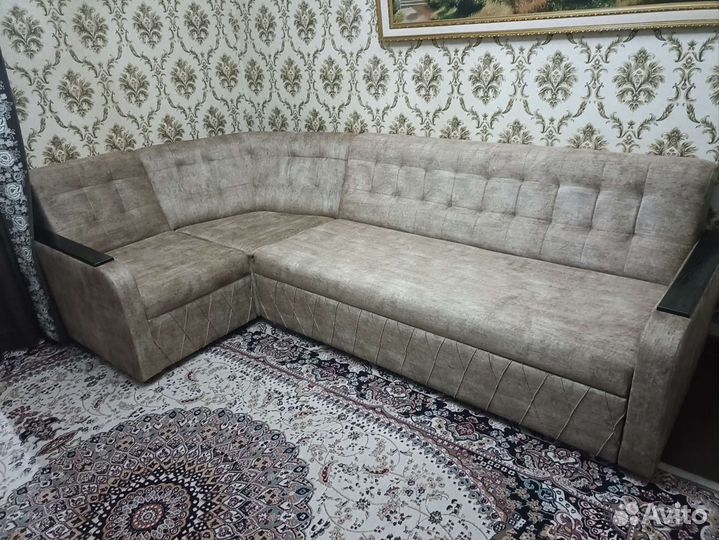 Угловой диван