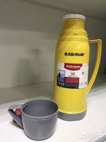 Термос с кружкой новый 0.6 л,1л., 1,8