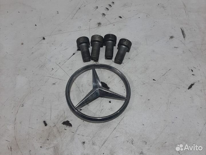 Болт переднего кардана мерседес 212 221 204