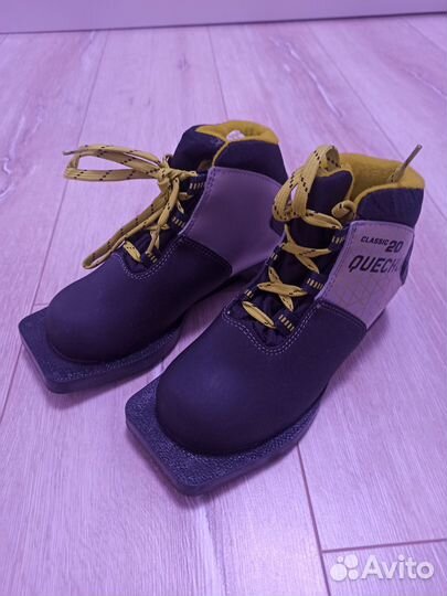 Лыжные ботинки