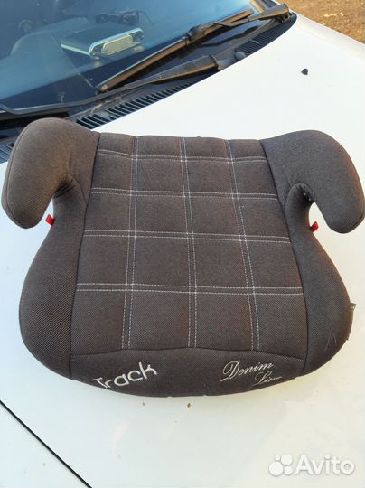 Детское автокресло (бустер)