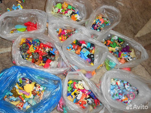 Игрушки разные киндеры и другие