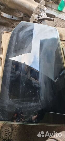 Стекло двери Toyota Mark X