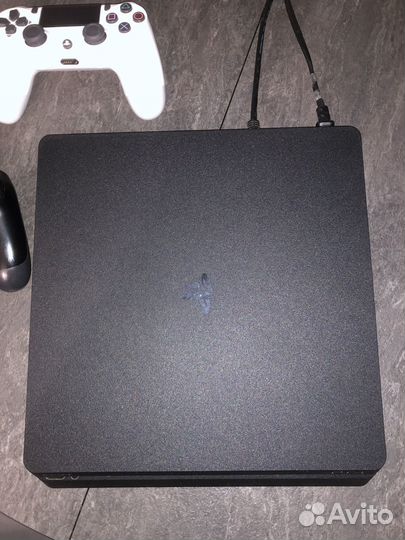 Sony PS4 slim 1tb подписка + на 12 месяцев