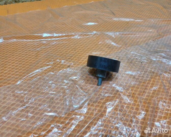 Паразитный / Ведущий ролик, зубчатый ремень Audi