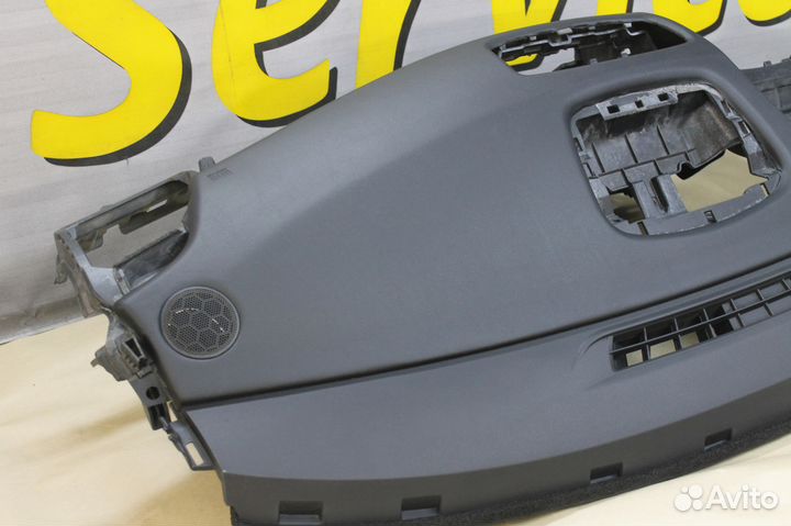 Торпедо Renault Fluence панель приборов