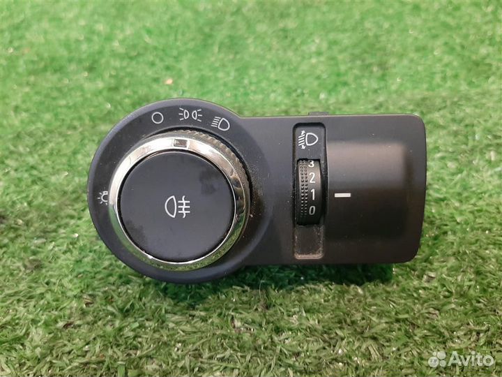 Переключатель света Chevrolet Aveo T300 2012