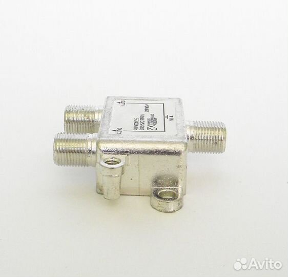 Делитель спутникового сигнала DVS-S102