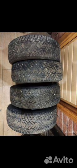 Nokian Tyres Hakkapeliitta 8 215/60 R16