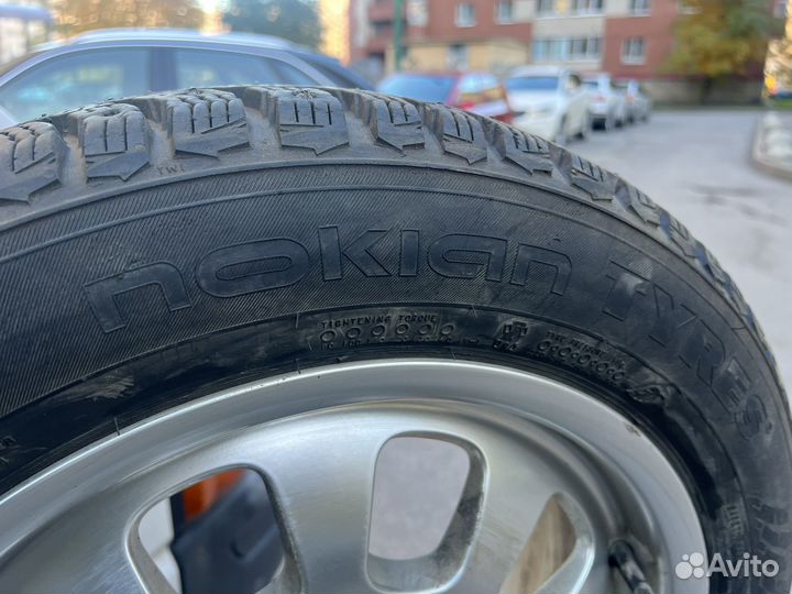 Nokian hakkapeliitta 9 205/55 R16