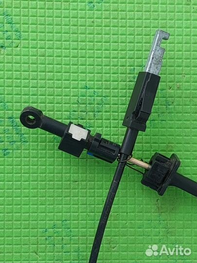 Трос блокировки АКПП Toyota Avensis