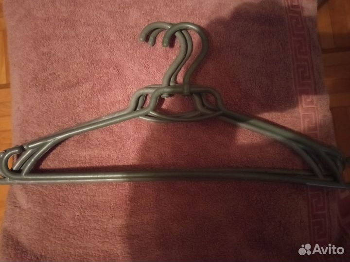 Плечики-вешалки для одежды