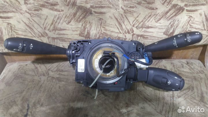 Peugeot 3008 подрулевой переключатель