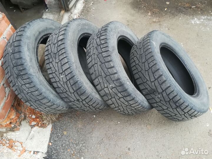 Комплект r16 зимних покрышек Nexen