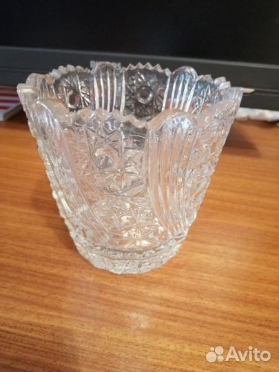 Хрустальная ваза