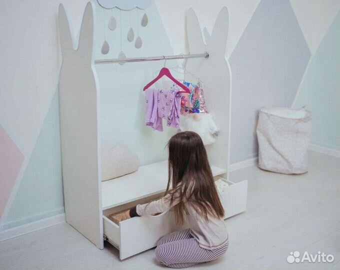 Напольная вешалка одежды детская