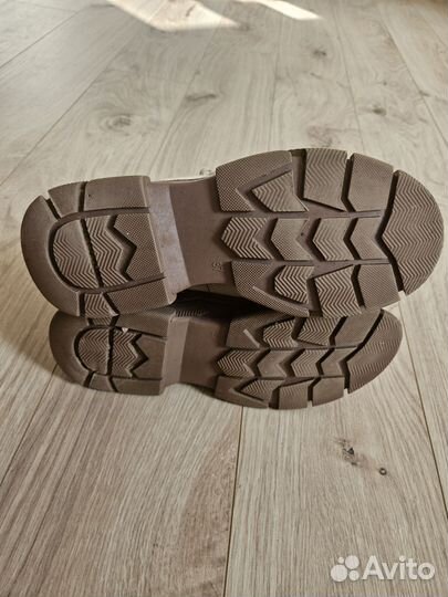 Ботинки демисезонные женские 37