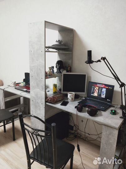 Компьютерный / письменный стол на двоих