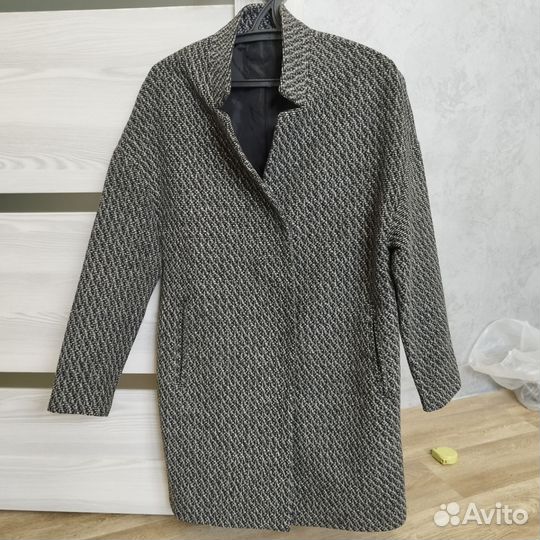 Пальто женское 42-44, два вида, цена за оба