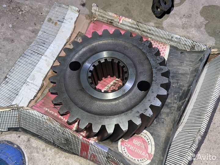 Шестерня ведомая среднего редуктора маз 6303