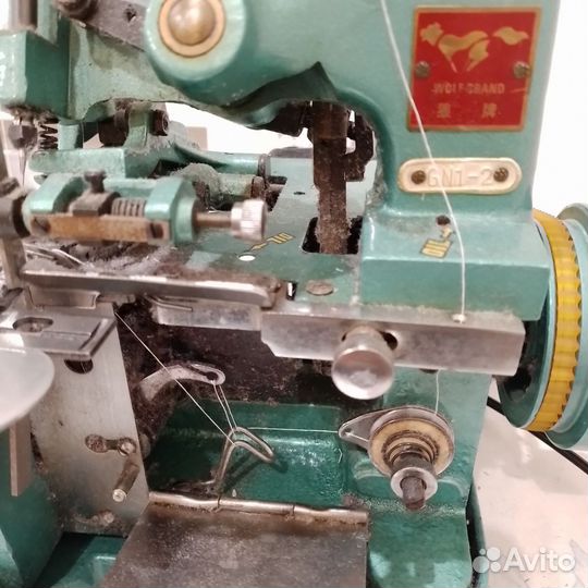 Швейная машинка оверлок б/у