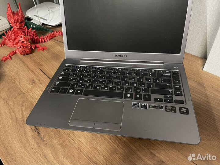 Ноутбук Samsung NP530U4C в разборе