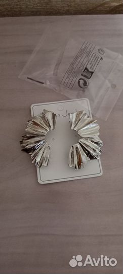 Серьги объемные бижутерия гвоздики серебристые