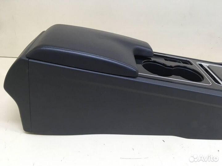 Б/У Б/У Консоль центральная