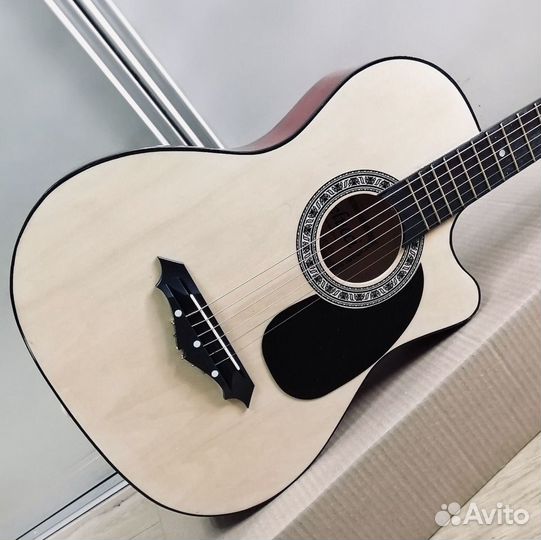 Акустическая гитара новая
