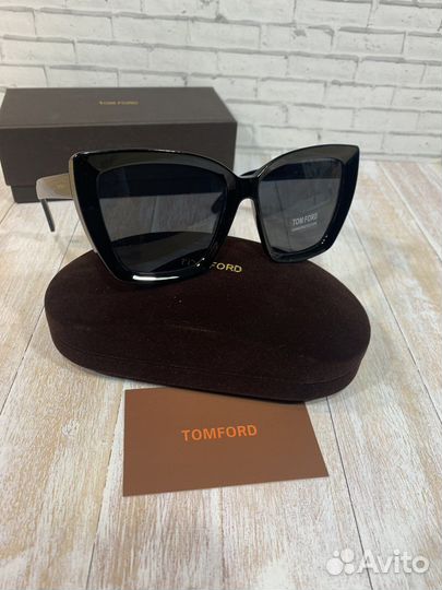 Солнцезащитные очки Tom Ford
