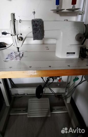Промышленная швейная машина typical