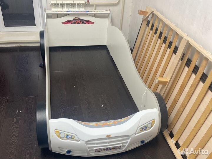 Детская кровать машина с подсветкой