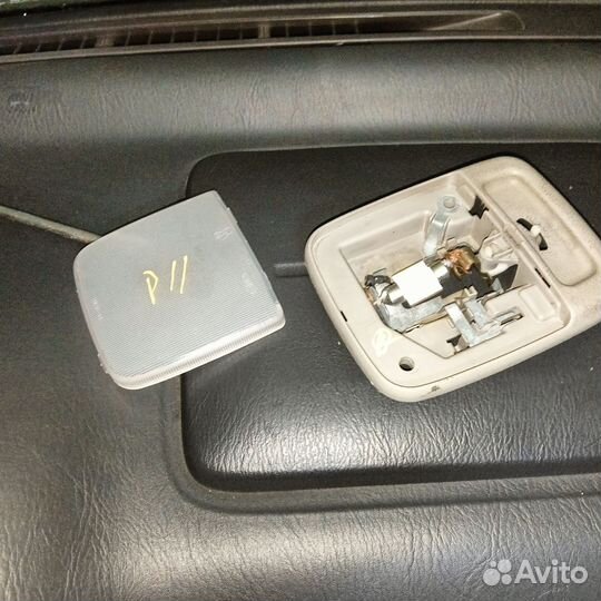 Плафон салона Nissan Primera P11