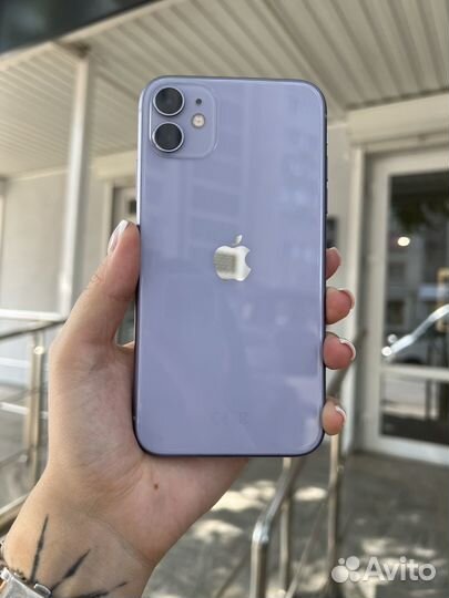 iPhone 11, 64 ГБ