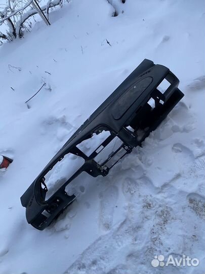 Продам панель ваз 2114