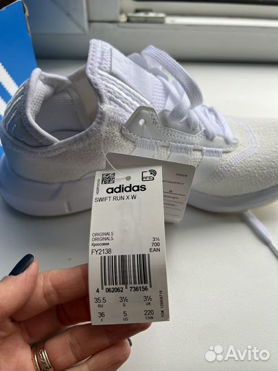 Кроссовки Adidas 35.5р (22см) новые