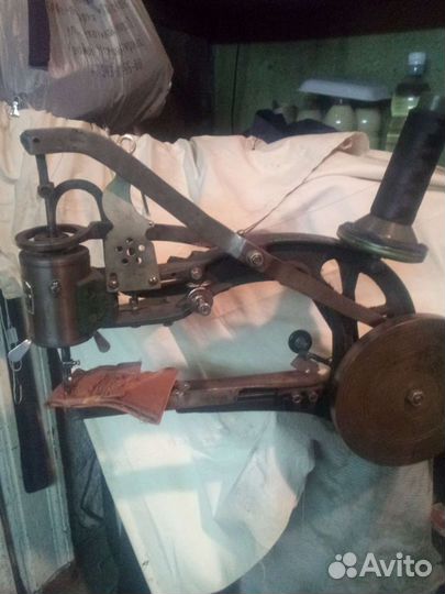 Швейная машина