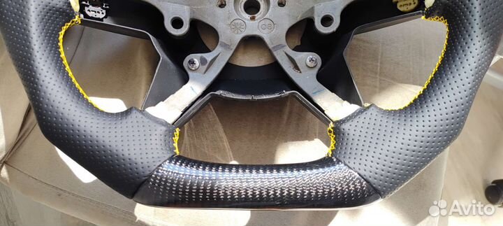 Руль карбоновый jeep commander grand Cherokee wk