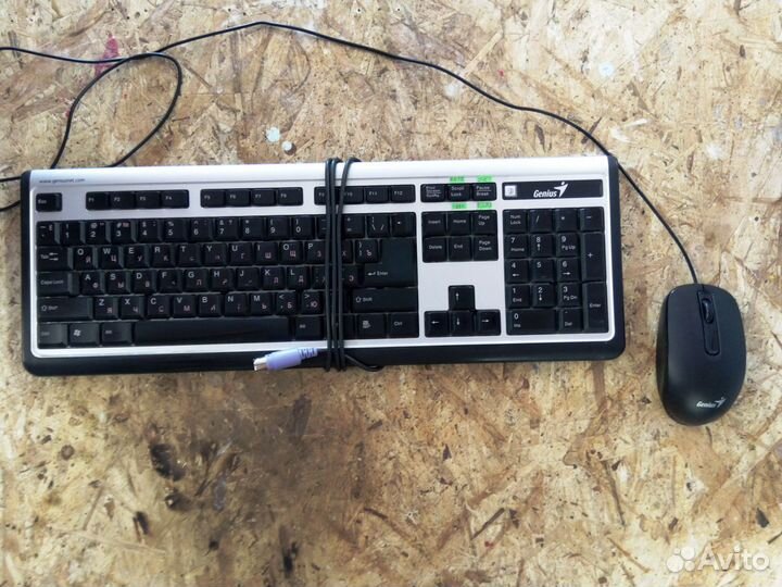 Клавиатура Genius (разъем PS/2)