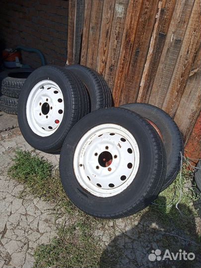 R16 Gislaved C 400 215/65, PCD 5x139.7 DIA 92