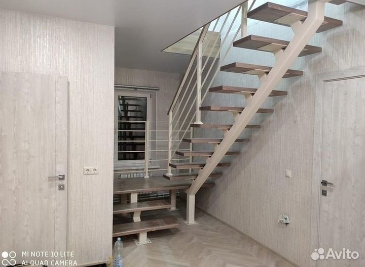 Лестница на второй этаж