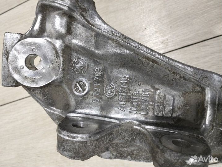 Кулак поворотный задний левый Bmw 528 I F10