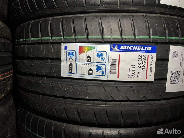 Michelin Pilot Sport 4 S 285/40 R22 110Y