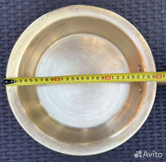 Медный таз с ручкой