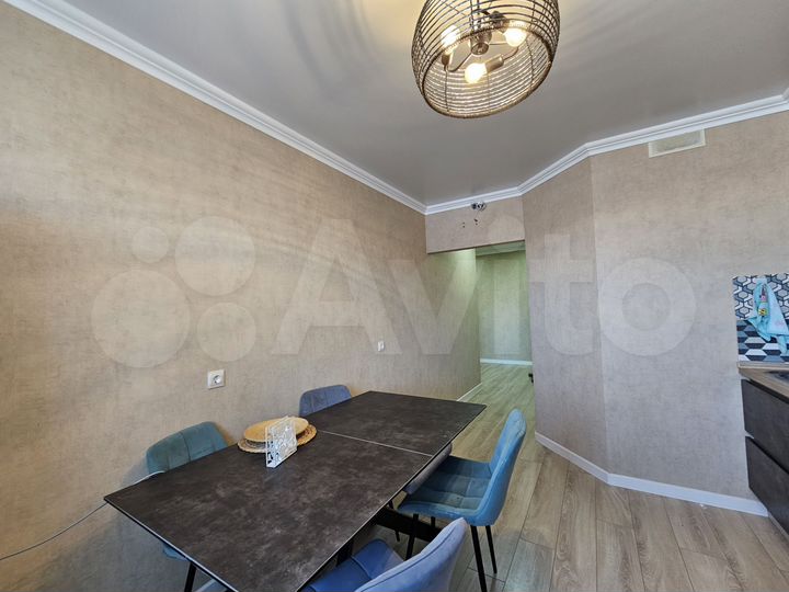 2-к. квартира, 67,7 м², 6/6 эт.