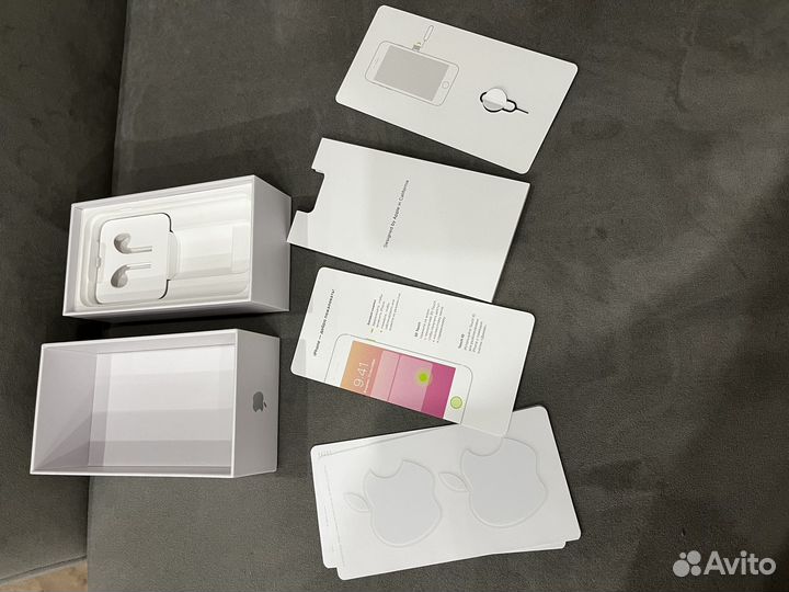 Коробка от iPhone 8