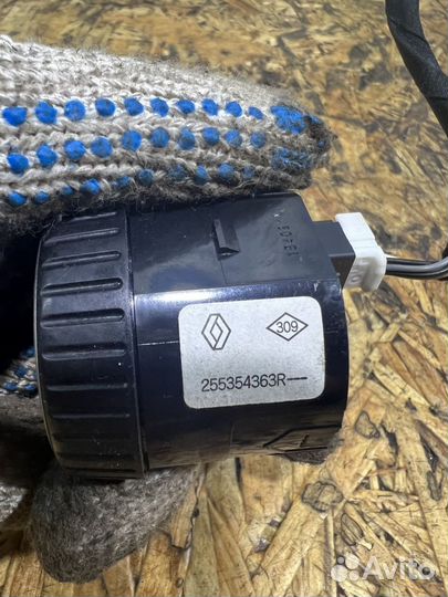 Блок кнопка полного привода Рено Дастер