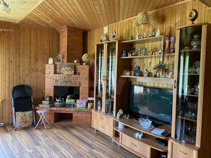 Дача 230 м² на участке 8 сот.